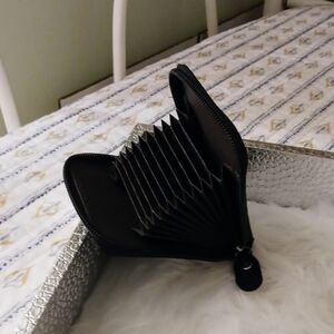 Men's Black RFID Protection Sleek and Stylish Wallet